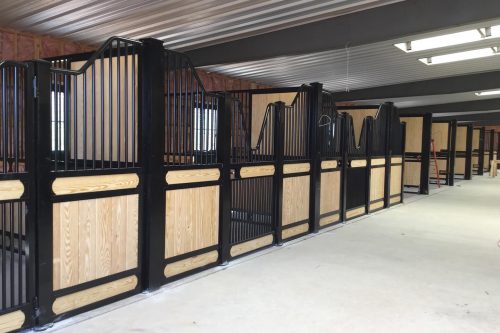 luxury horse barn stalls